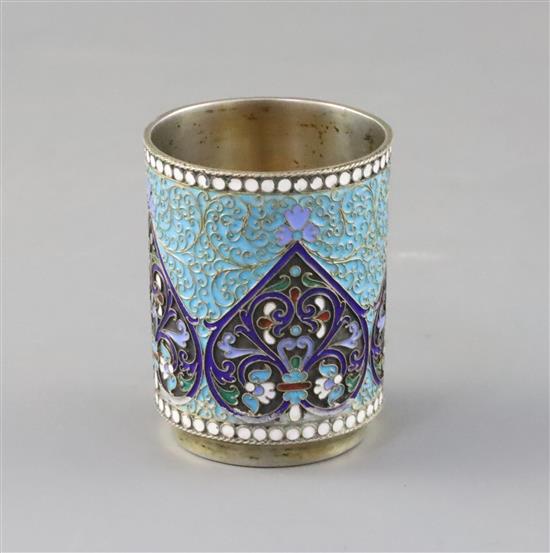 A late 19th century Russian 84 zolotnik silver and cloisonne enamel beaker tot, assay master, Anatoly Artsibashov, 1896, height 62mm